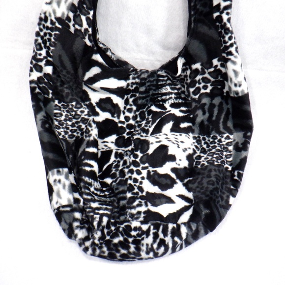 Black & White Animal Print Boho Crossbody Bag - Picture 4 of 10
